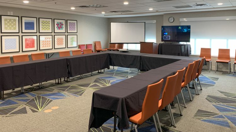 Holiday Inn Express Hotel & Suites Meeting