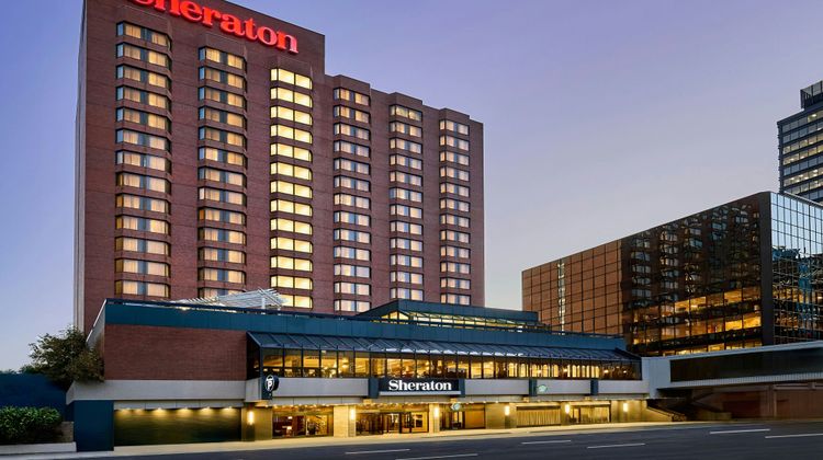 Sheraton Hamilton Hotel Exterior