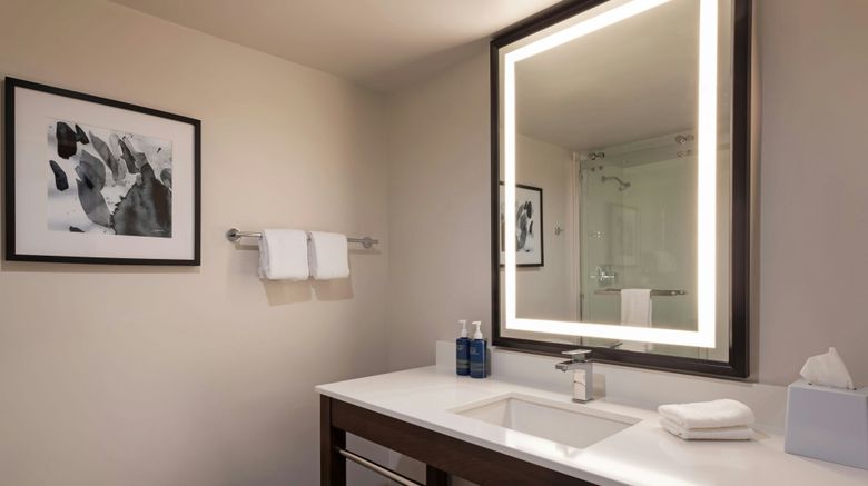 <b>Four Points by Sheraton Bakersfield Room</b>. Images powered by <a href="https://www.leonardoworldwide.com/" title="Leonardo Worldwide" target="_blank">Leonardo</a>.