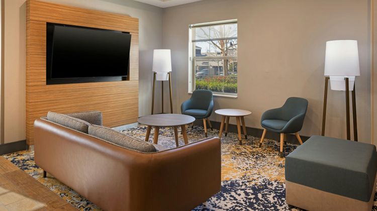 TownePlace Suites Ontario Airport Lobby