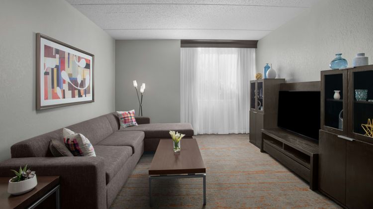 Renaissance Indianapolis North Hotel Room