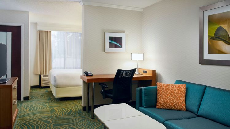SpringHill Suites Chicago Elmhurst Suite
