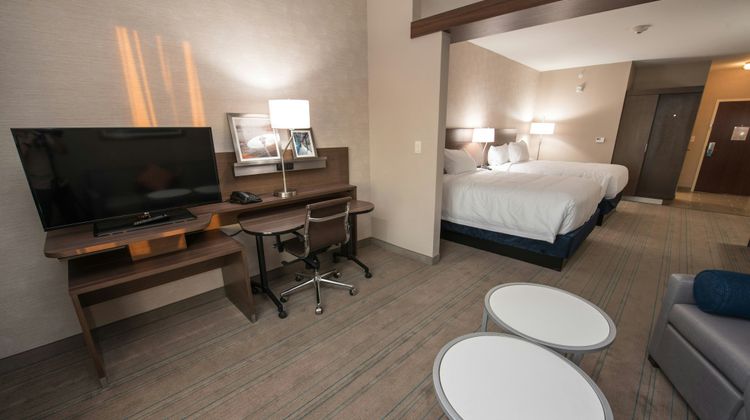 Fairfield Inn & Suites Huntsville Suite