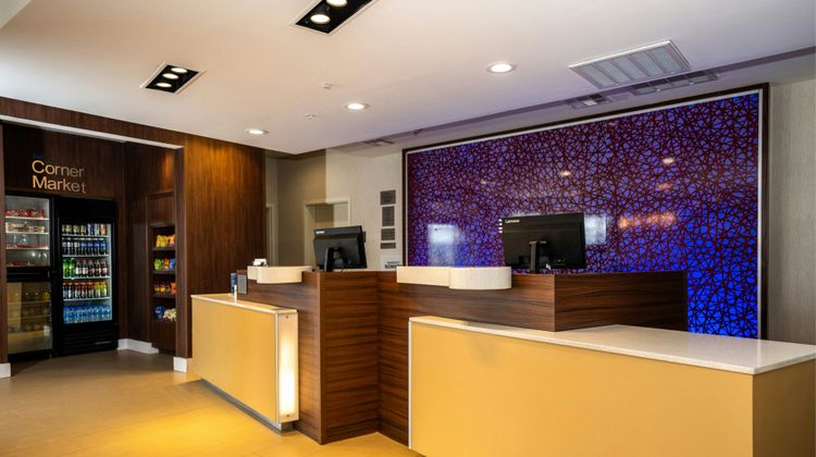 Fairfield Inn & Suites Huntsville Lobby