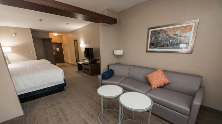 Fairfield Inn & Suites Huntsville Suite