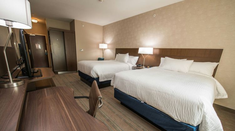 Fairfield Inn & Suites Huntsville Room
