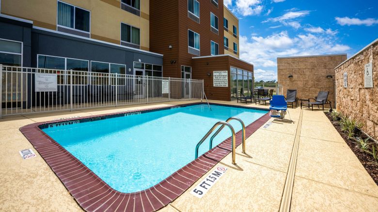 <b>Fairfield Inn & Suites Huntsville Pool</b>. Images powered by <a href="https://www.leonardoworldwide.com/" title="Leonardo Worldwide" target="_blank">Leonardo</a>.