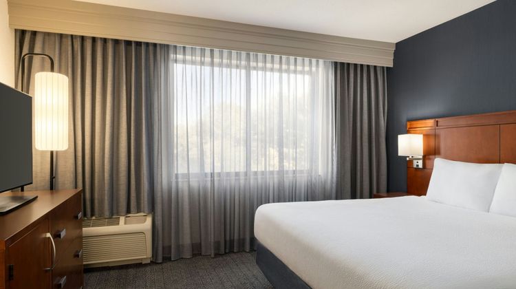 Courtyard Mt Holly Westampton Room