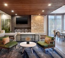 Fairfield Inn & Stes Locust Grove I-75 S Lobby