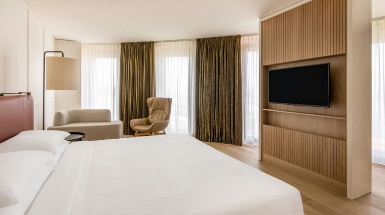 <b>Munich Marriott Hotel City West Room</b>. Images powered by <a href="https://www.leonardoworldwide.com/" title="Leonardo Worldwide" target="_blank">Leonardo</a>.