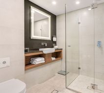Furama Darling Harbour Room