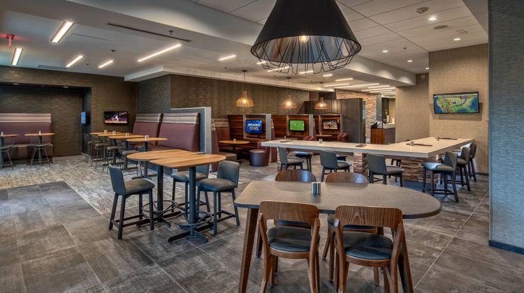Courtyard Dulles Airport Herndon Restaurant