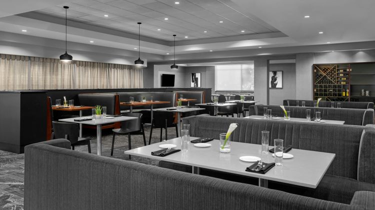 Renaissance Indianapolis North Hotel Restaurant