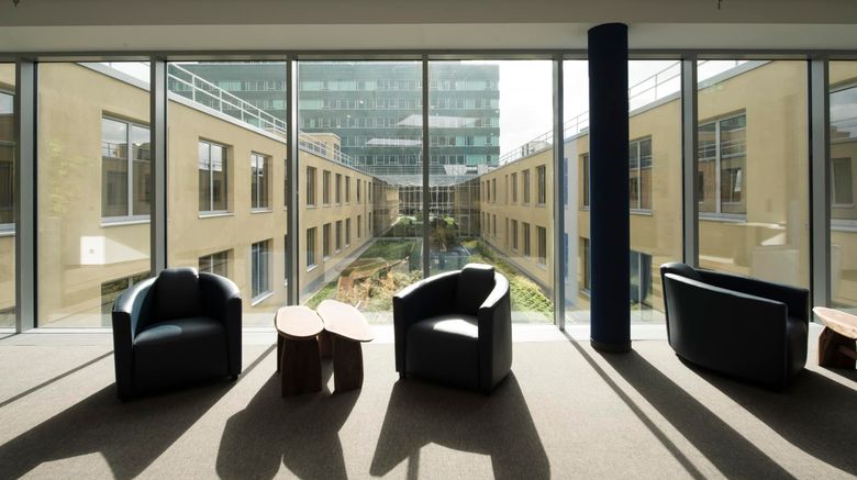 <b>carathotel Dusseldorf City Lobby</b>. Images powered by <a href="https://www.leonardoworldwide.com/" title="Leonardo Worldwide" target="_blank">Leonardo</a>.