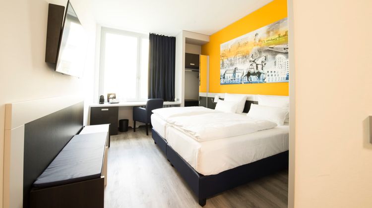 carathotel Dusseldorf City Exterior