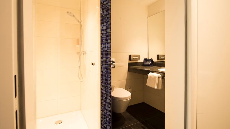 <b>carathotel Dusseldorf City Room</b>. Images powered by <a href="https://www.leonardoworldwide.com/" title="Leonardo Worldwide" target="_blank">Leonardo</a>.