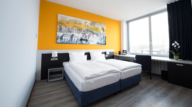 <b>carathotel Dusseldorf City Room</b>. Images powered by <a href="https://www.leonardoworldwide.com/" title="Leonardo Worldwide" target="_blank">Leonardo</a>.