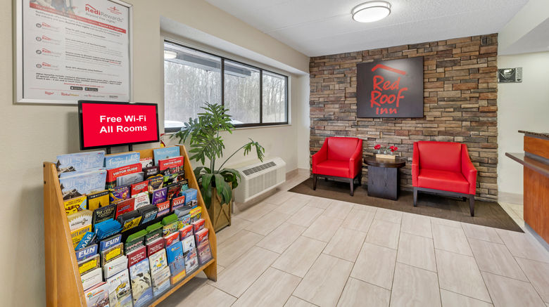 <b>Red Roof Inn Parsippany Lobby</b>. Images powered by <a href="https://www.leonardoworldwide.com/" title="Leonardo Worldwide" target="_blank">Leonardo</a>.
