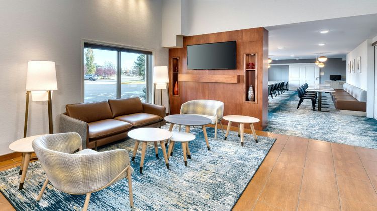 TownePlace Suites Red Deer Lobby