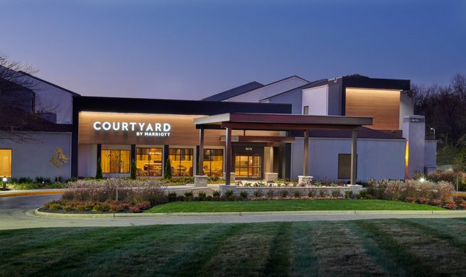 Courtyard Indianapolis Castleton Exterior
