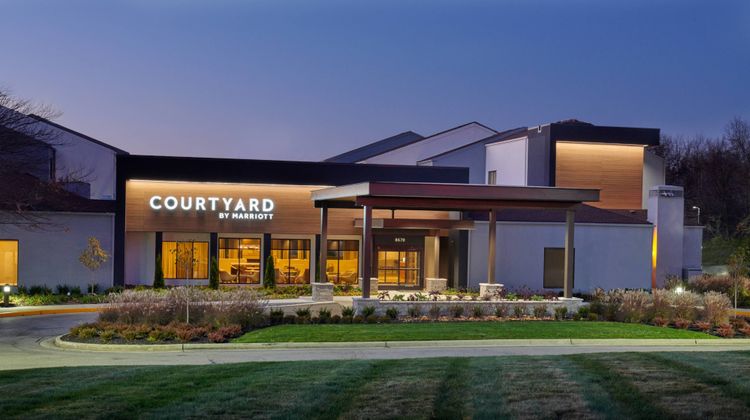 Courtyard Indianapolis Castleton Exterior