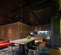 Hampton by Hilton Wuhan OVCEC Lobby