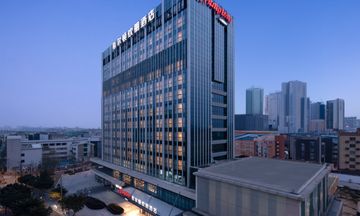 Hampton Chengdu Railway North Station
