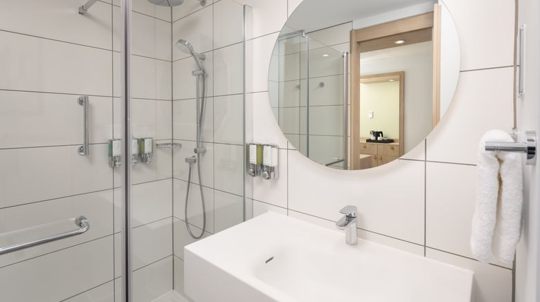 <b>Hampton by Hilton Nuneaton Room</b>. Images powered by <a href="https://www.leonardoworldwide.com/" title="Leonardo Worldwide" target="_blank">Leonardo</a>.