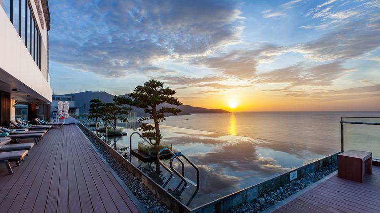 Hilton Garden Inn Da Nang Pool