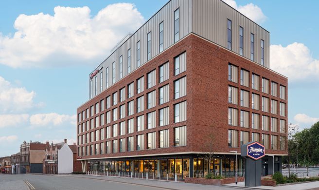 Hampton by Hilton Nuneaton Exterior