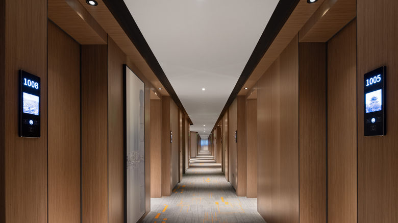 <b>Hampton Inn Lianyungang Guannan Lobby</b>. Images powered by <a href="https://www.leonardoworldwide.com/" title="Leonardo Worldwide" target="_blank">Leonardo</a>.