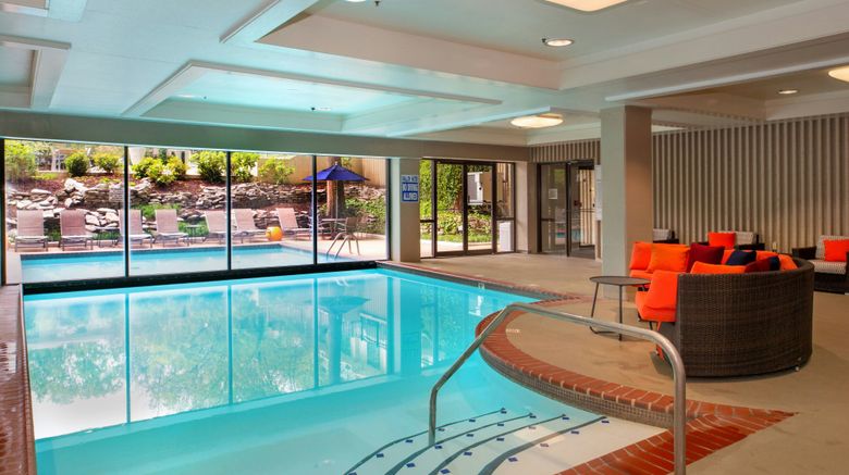 <b>Marriott St Louis Airport Pool</b>. Images powered by <a href="https://www.leonardoworldwide.com/" title="Leonardo Worldwide" target="_blank">Leonardo</a>.