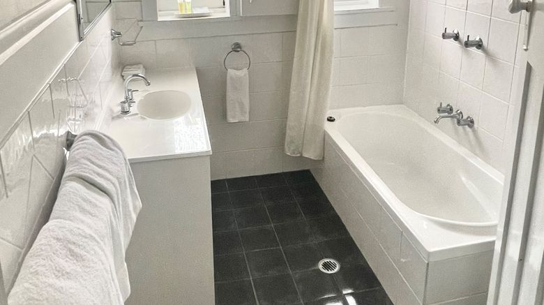 <b>Bathurst Heritage Motor Inn Room</b>. Images powered by <a href="https://www.leonardoworldwide.com/" title="Leonardo Worldwide" target="_blank">Leonardo</a>.