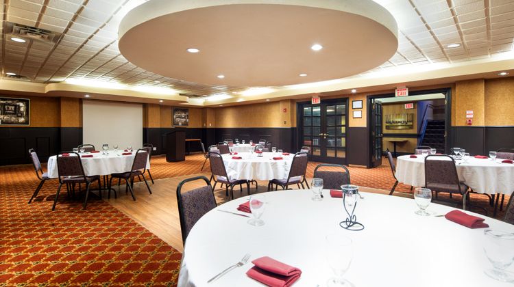 Holiday Inn Hinton Ballroom