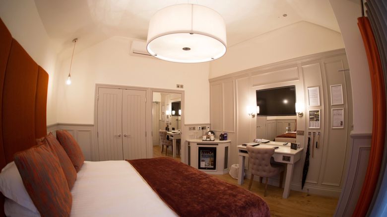 <b>Channels Hotel Room</b>. Images powered by <a href="https://www.leonardoworldwide.com/" title="Leonardo Worldwide" target="_blank">Leonardo</a>.