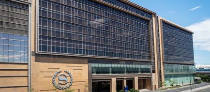 Sheraton Manila Hotel Exterior