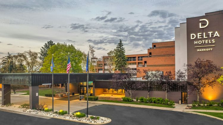 Delta Hotels Mount Pleasant Exterior