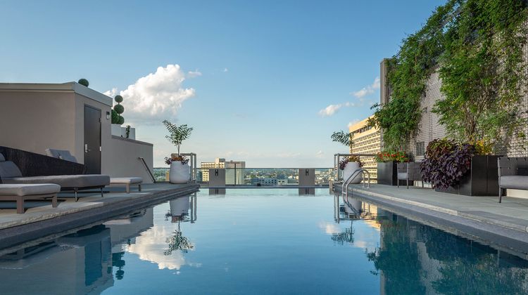 The Windsor Suites Pool