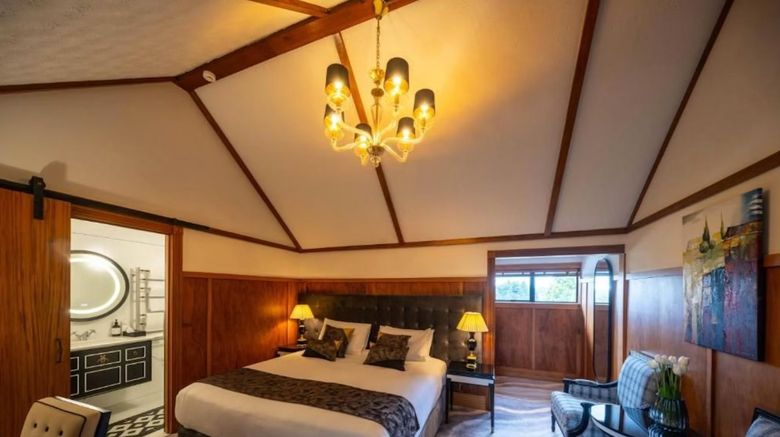 <b>Hana Lodge Lobby</b>. Images powered by <a href="https://www.leonardoworldwide.com/" title="Leonardo Worldwide" target="_blank">Leonardo</a>.