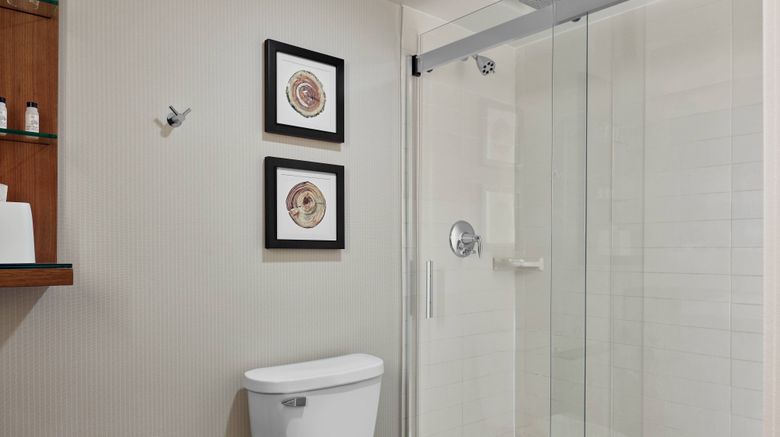 <b>Delta Hotels Milwaukee Northwest Room</b>. Images powered by <a href="https://www.leonardoworldwide.com/" title="Leonardo Worldwide" target="_blank">Leonardo</a>.