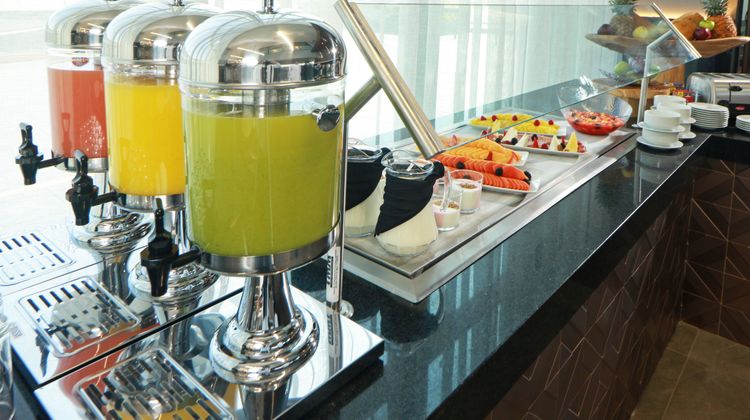 Holiday Inn Felipe Angeles Airport Restaurant