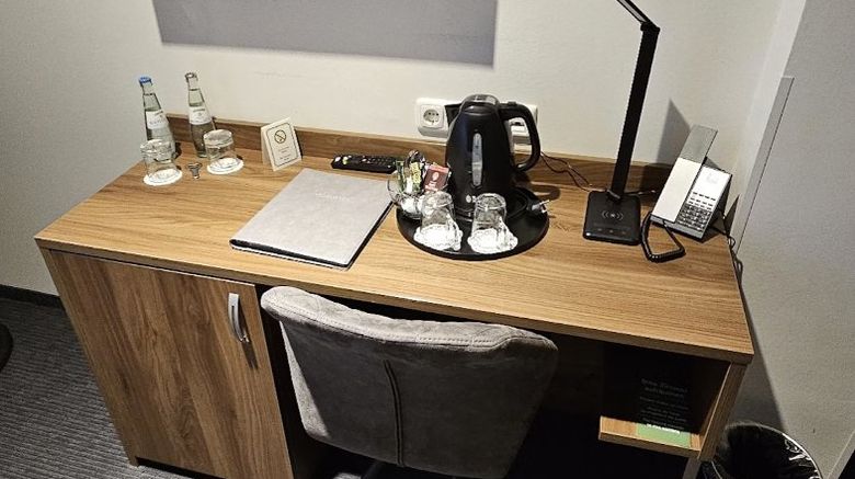<b>Bo Hotel Hamburg Room</b>. Images powered by <a href="https://www.leonardoworldwide.com/" title="Leonardo Worldwide" target="_blank">Leonardo</a>.