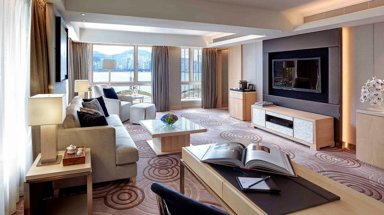 <b>The Royal Garden Hong Kong Suite</b>. Images powered by <a href="https://www.leonardoworldwide.com/" title="Leonardo Worldwide" target="_blank">Leonardo</a>.