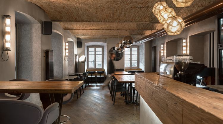 Vander Urbani Resort Restaurant