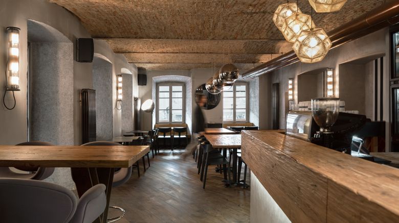 <b>Vander Urbani Resort Restaurant</b>. Images powered by <a href="https://www.leonardoworldwide.com/" title="Leonardo Worldwide" target="_blank">Leonardo</a>.