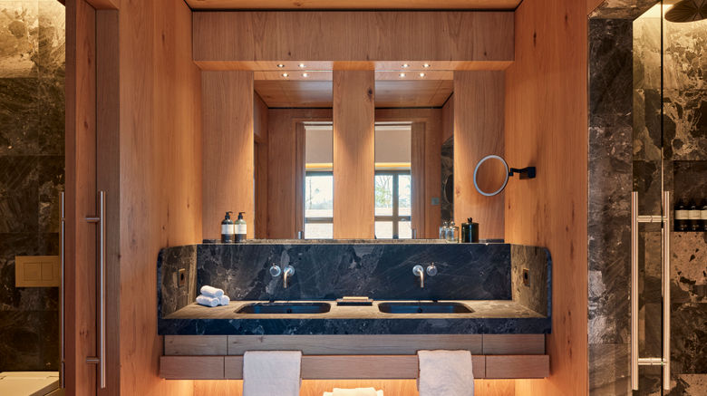 <b>Chiemgauhof Lakeside Retreat Room</b>. Images powered by <a href="https://www.leonardoworldwide.com/" title="Leonardo Worldwide" target="_blank">Leonardo</a>.