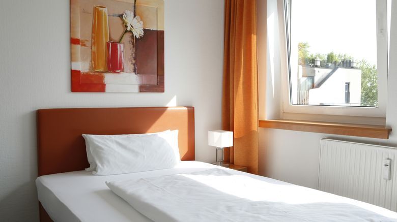 <b>VCH by TOP Hotel Dietrich Bonhoeffer Room</b>. Images powered by <a href="https://www.leonardoworldwide.com/" title="Leonardo Worldwide" target="_blank">Leonardo</a>.