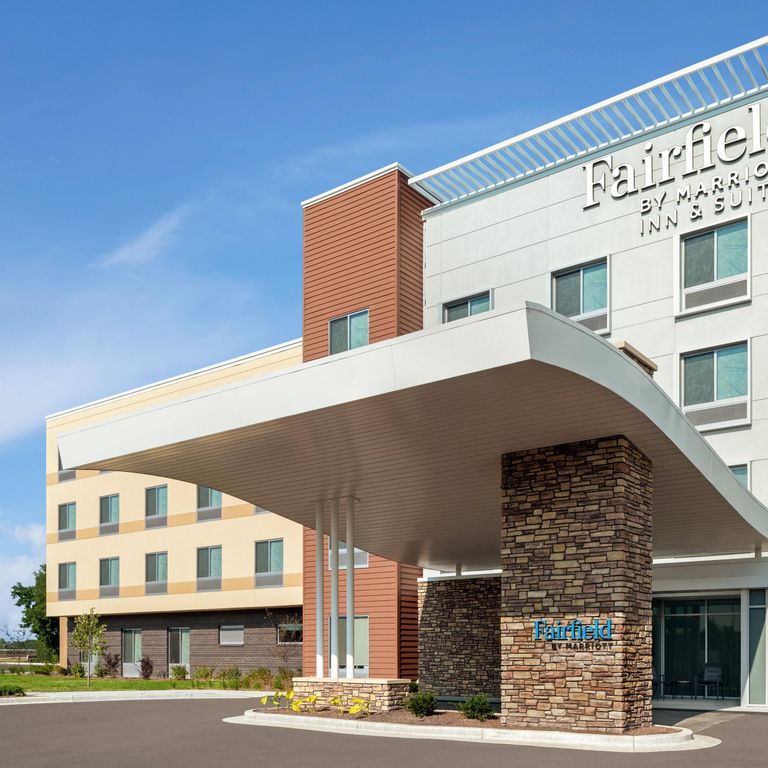 Fairfield Inn & Suites Milwaukee West