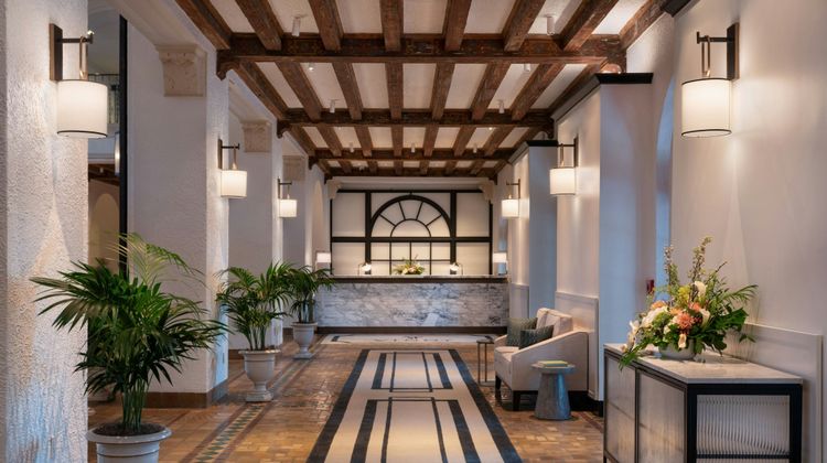 The Vinoy Resort & Golf Club, Autograph Lobby