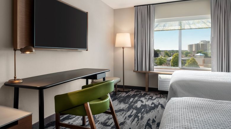 <b>Fairfield Inn & Suites Milwaukee West Room</b>. Images powered by <a href="https://www.leonardoworldwide.com/" title="Leonardo Worldwide" target="_blank">Leonardo</a>.